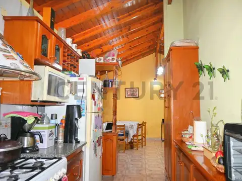 Depto Tipo Casa 4 ambientes con 2 baños