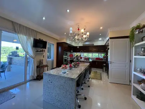 CASA EN ALQUILER EN ESCOBAR