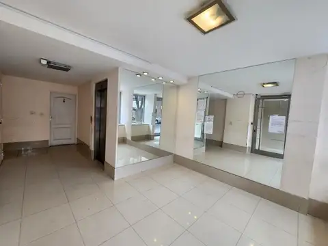 Venta Departamento Rosario con cochera! Barrio Lourdes. Al frente. Alquilado.
