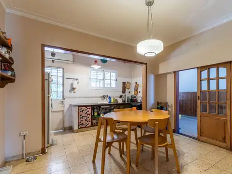 Casa 3 ambientes con 2 baños