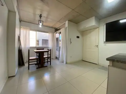 Monoambiente ALQUILER Banfield con balcon