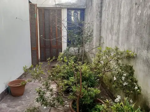 Depto Tipo Casa en Venta 43 años