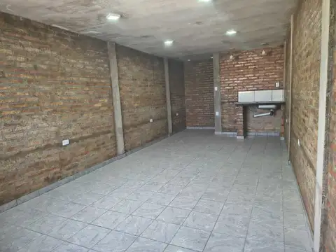 Venta  2 locales y  salon para eventos.Santa Lucia