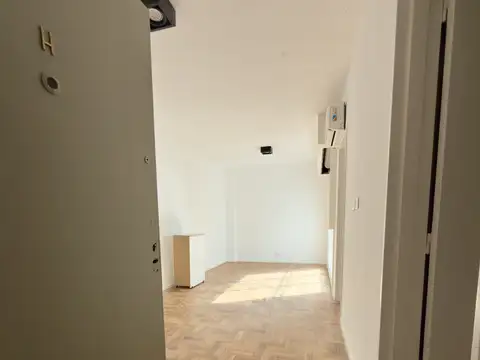Monoambiente En Alquiler 48 E/8 Y 9 | Centro