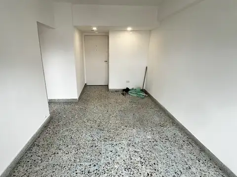Departamento en Alquiler en Parque Chacabuco, $ 630.000