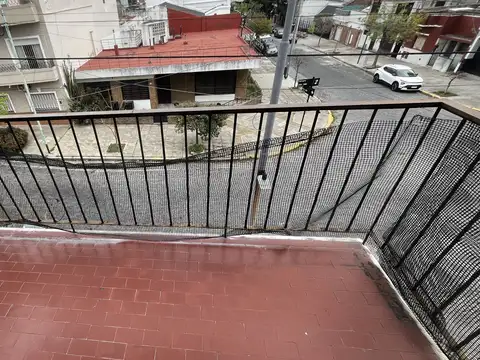 Lanza 2200, Piso 2