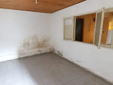 Vendo casa a refaccionar
