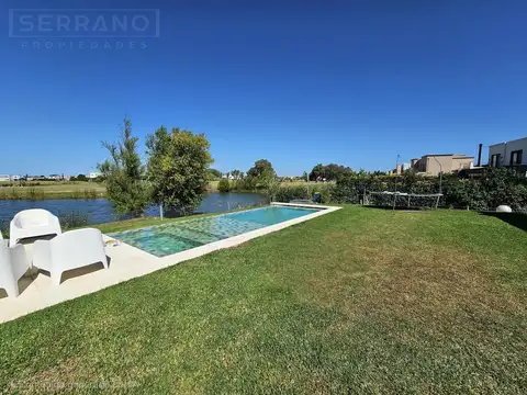 Casa en Venta en El Cantón - Barrio Golf, USD 450.000
