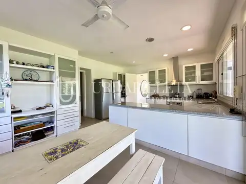 Casa en Venta en Estancias Del Pilar, USD 820.000