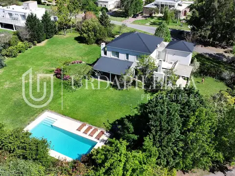 Casa en Venta de 5 dormitorios