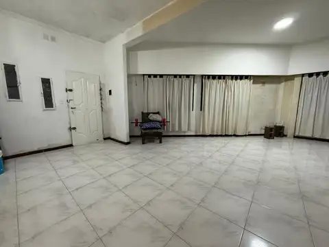 Depto Tipo Casa en Venta con 2 cocheras