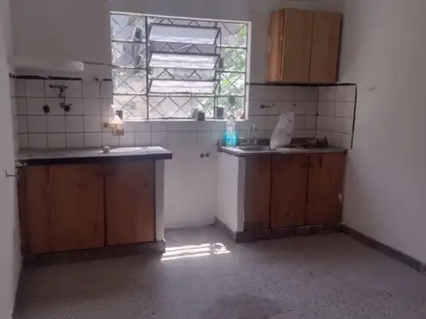 PH al fondo con patio en Villa Ballester