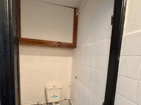 LOCAL EN PLENO CENTRO DE SOURIGUES $700.000