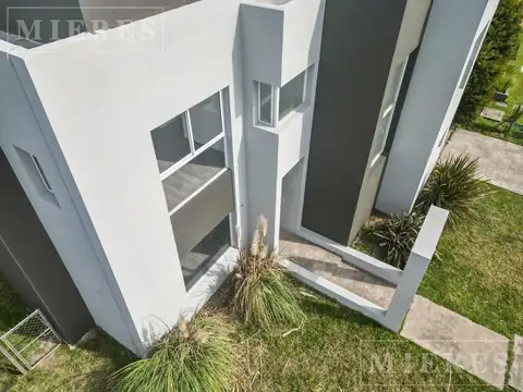 Casa en venta a la laguna - San Marco Villanueva.