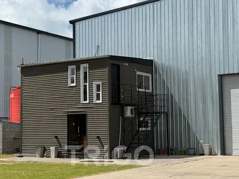 Polo Ezeiza Venta Depósito 900m2 con lote de 5000m2