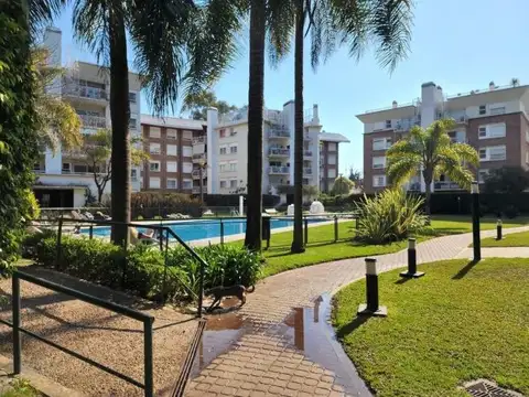 VENTA  Departamento con JARDIN Y PARRILLA en Complejo EL TALAR DE MARTINEZ - Martínez Bs. As....