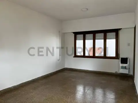 24 e/ 37 y 38 900, Piso 0