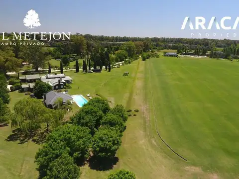 Terreno en Venta de 871,0 m2