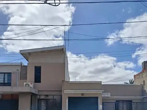 Casa 3 ambientes Lanus Este Lote de 594 m2