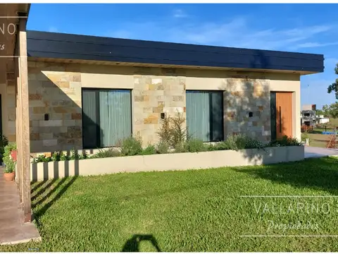 Casa en Venta con 1 cochera