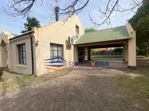 Casa en Alquiler con 1 cochera