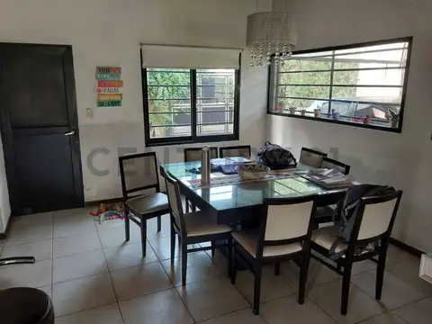 CASA EN VENTA EN GORINA DE TRES DORMITORIOS