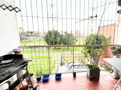 Departamento 4 ambientes con 2 baños
