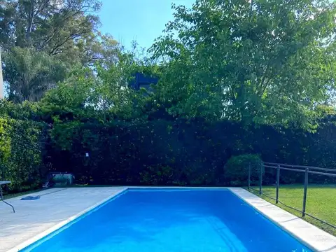 Casa en Alquiler en La Peregrina, USD 2.500