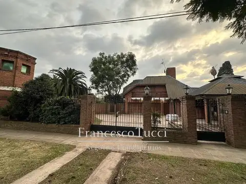 Casa en venta  6 ambientes Moreno PERMUTA/FINANCIA