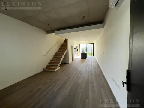 Depto Tipo Casa en Venta de 5 ambientes