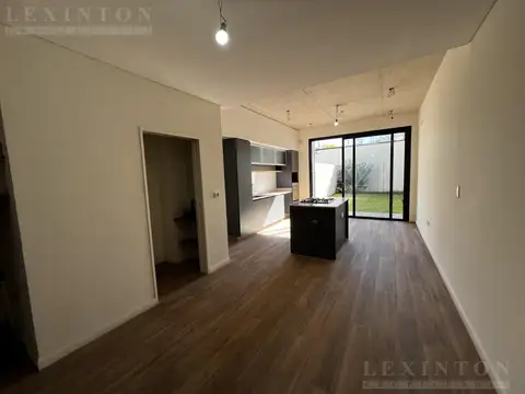 Depto Tipo Casa en Venta de 3 dormitorios