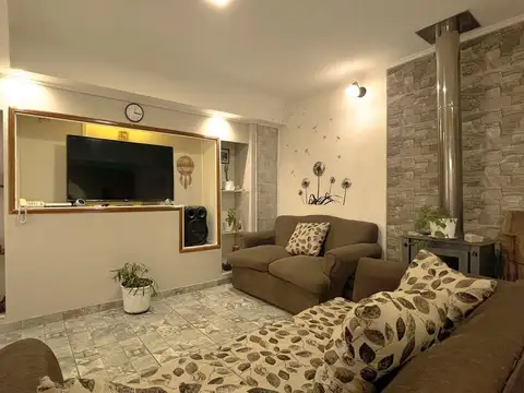 Casa en Venta con 1 cochera