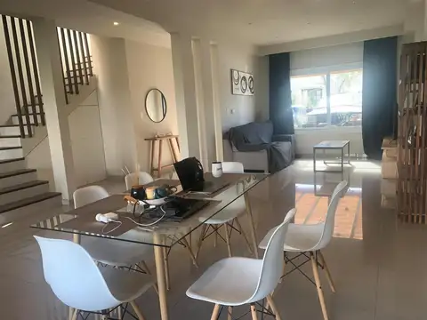 Casa en Alquiler de 3 dormitorios