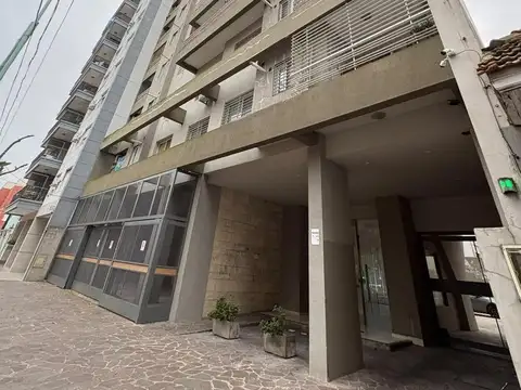 Departamento monombiente 7mo piso en alquiler