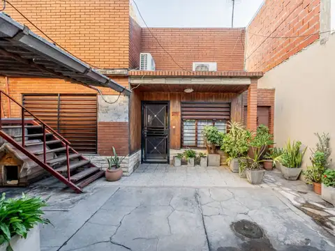 Casa 7 ambientes con 3 baños