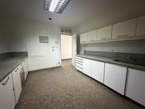 Galpon en Venta en Vélez Sarsfield, USD 255.000