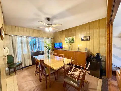 Casa en Venta con 3 cocheras