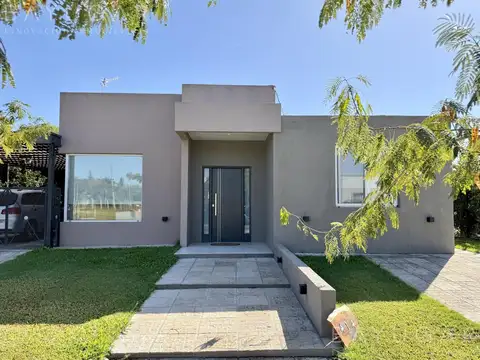 Venta Casa - Barrio San Ramón, Pilar del Este