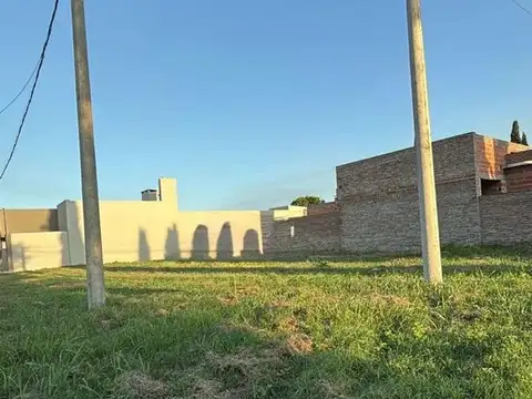 VENTA TERRENO BARRIO ALBORADA