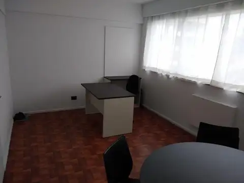 Oficina-Acepta permuta por departamento de mayor valor ó vehículo