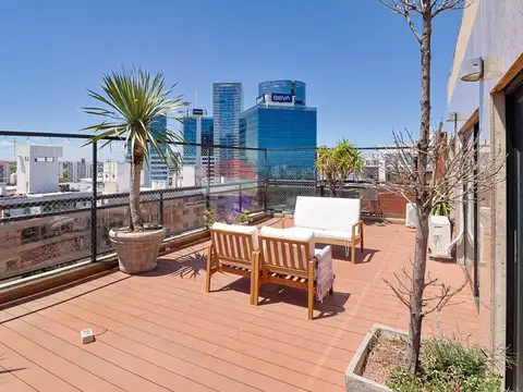 VENTA PENTHOUSE POCITOS, 3 DORM. SERVICIO, 3 GJES.