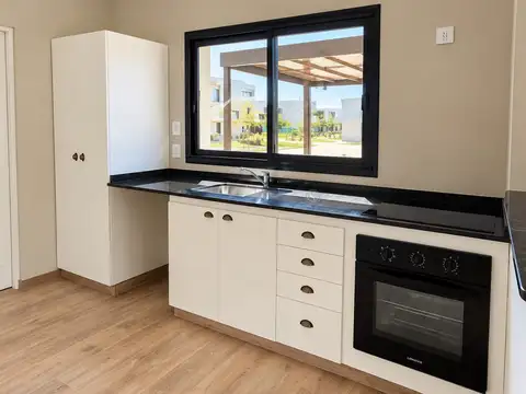 Casa  en Venta en Riberas, Puertos, Escobar. Financiación. Escritorio