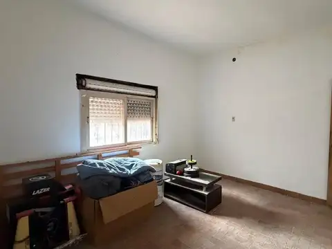 Casa 5 ambientes con 1 baño