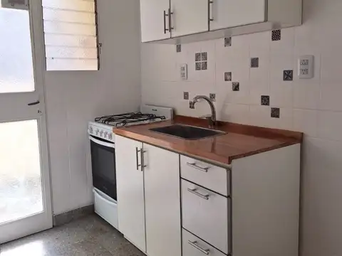 Departamento en Alquiler en Villa Urquiza, $ 650.000