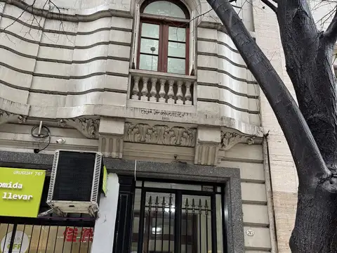 Uruguay 700
