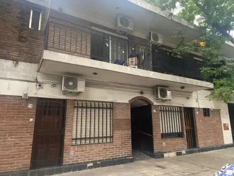 VENTA MONOAMBIENTE CON BALCON CON RENTA