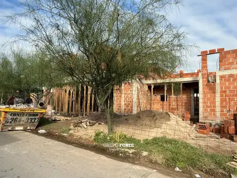 Depto Tipo Casa en Venta al Este