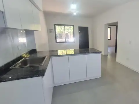 Depto Tipo Casa 3 ambientes con 1 baño