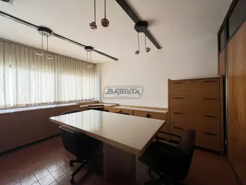 av san martin 100, Piso 1