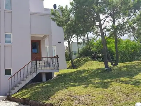 Casa 4 Dormitorios en Venta en Costa Esmeralda Barrio Residencial I